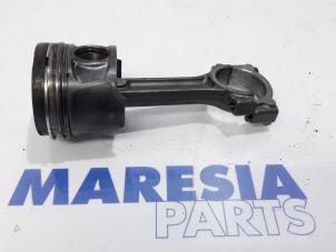 Gebruikte Zuiger Renault Megane III Grandtour (KZ) 1.5 dCi 110 Prijs € 65,00 Margeregeling aangeboden door Maresia Parts