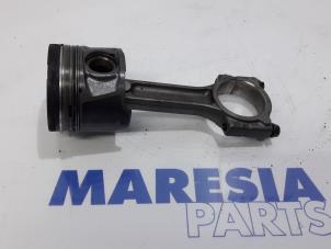 Gebruikte Zuiger Renault Megane III Grandtour (KZ) 1.5 dCi 110 Prijs € 65,00 Margeregeling aangeboden door Maresia Parts