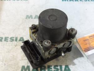 Gebruikte ABS Pomp Fiat Stilo (192A/B) 1.9 JTD 115 Prijs € 75,00 Margeregeling aangeboden door Maresia Parts