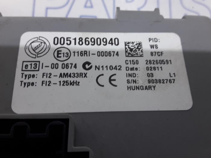 Zekeringkast van een Fiat Punto Evo (199) 1.3 JTD Multijet 85 16V Euro 5 2011