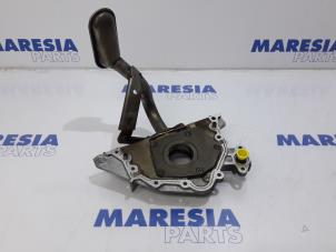 Gebruikte Oliepomp Citroen C5 I Break (DE) 2.0 16V Prijs € 50,00 Margeregeling aangeboden door Maresia Parts