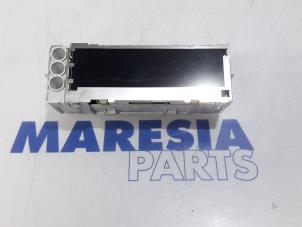 Gebruikte Display Interieur Renault Master III (FV) 2.3 dCi 125 16V RWD Prijs € 102,85 Inclusief btw aangeboden door Maresia Parts