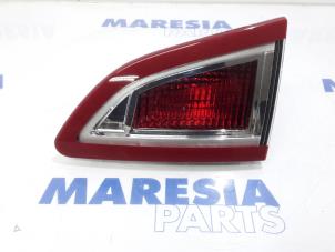 Gebruikte Achterlicht rechts Renault Scénic III (JZ) 1.6 16V Prijs € 25,00 Margeregeling aangeboden door Maresia Parts