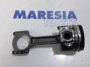 Gebruikte Zuiger Renault Megane III Grandtour (KZ) 1.5 dCi 90 Prijs € 65,00 Margeregeling aangeboden door Maresia Parts