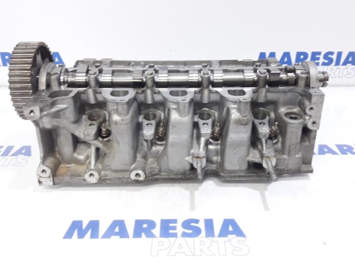 Gebruikte Cilinderkop Renault Megane III Grandtour (KZ) 1.5 dCi 90 Prijs € 262,50 Margeregeling aangeboden door Maresia Parts