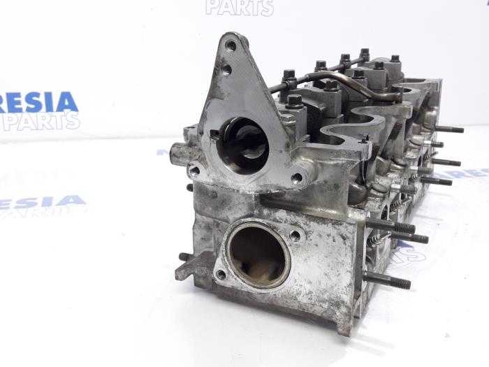 Cilinderkop van een Alfa Romeo 159 (939AX) 1.9 JTDm 2006