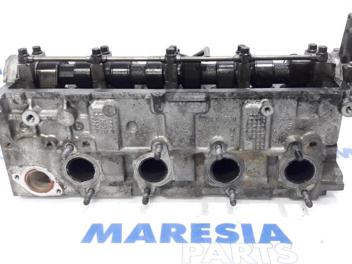 Cilinderkop van een Alfa Romeo 159 (939AX) 1.9 JTDm 2006