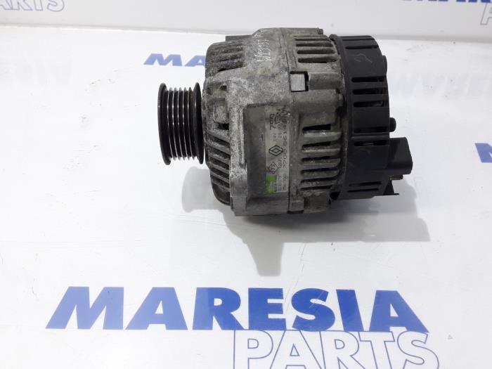 Gebruikte Dynamo Renault Megane Scénic (JA) 2.0 RT Prijs € 50,00 Margeregeling aangeboden door Maresia Parts