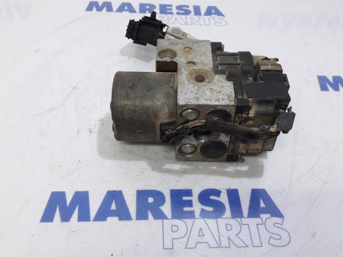 Gebruikte ABS Pomp Citroen Jumper (U5/ZB) 2.8 HDi Prijs € 236,25 Margeregeling aangeboden door Maresia Parts