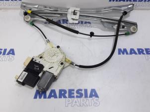 Gebruikte Ruitmechaniek 4Deurs links-voor Citroen C5 II Break (RE) 2.0 16V Prijs € 50,00 Margeregeling aangeboden door Maresia Parts