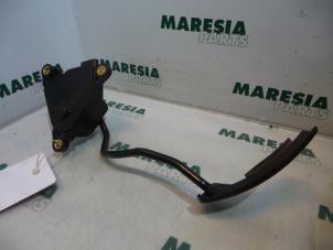 Gebruikte Sensor Gaspedaalpositie Renault Megane II (BM/CM) 1.9 dCi 120 Prijs € 35,00 Margeregeling aangeboden door Maresia Parts