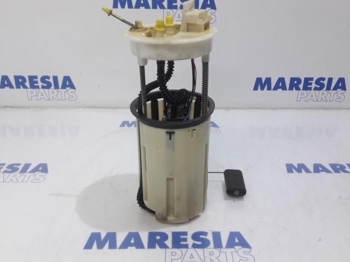 Gebruikte Tank element Pomp Citroen Jumper (U5/ZB) 2.8 HDi Prijs € 105,00 Margeregeling aangeboden door Maresia Parts