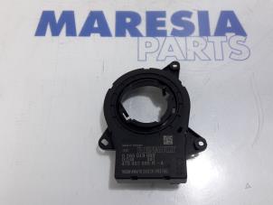 Gebruikte Stuurhoek sensor Renault Captur (2R) 0.9 Energy TCE 12V Prijs € 19,50 Margeregeling aangeboden door Maresia Parts