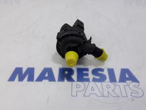 Gebruikte Waterpomp Renault Master III (MA/MB/MC/MD/MH/MF/MG/MH) 2.3 dCi 16V Prijs € 60,50 Inclusief btw aangeboden door Maresia Parts