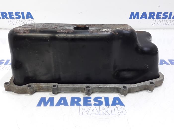Gebruikte Carterpan Fiat Ducato (250) 2.3 D 120 Multijet Prijs € 75,00 Margeregeling aangeboden door Maresia Parts