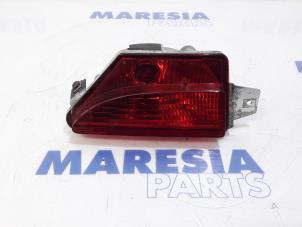 Gebruikte Mistachterlicht Fiat Bravo (198A) 1.6 JTD Multijet 120 Prijs € 20,00 Margeregeling aangeboden door Maresia Parts