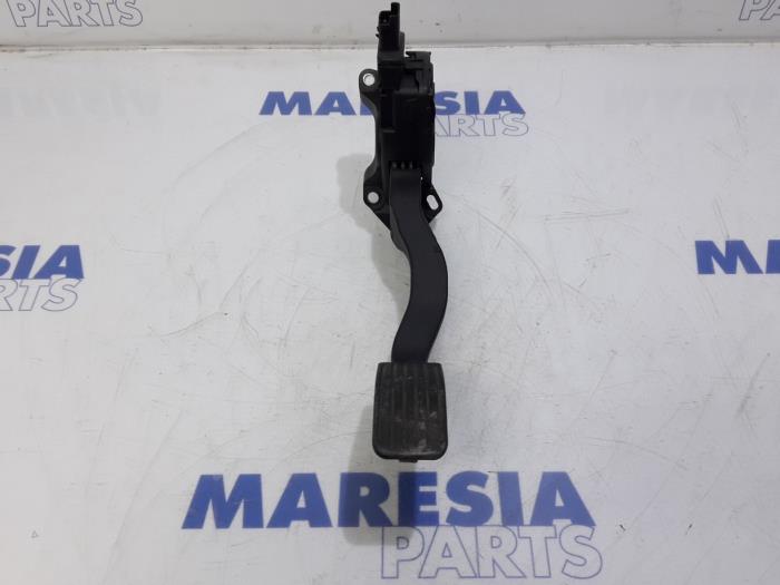 Gebruikte Gaspedaalpositie Sensor Peugeot 208 I (CA/CC/CK/CL) 1.6 16V THP 155 Prijs € 20,00 Margeregeling aangeboden door Maresia Parts