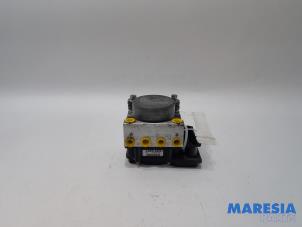 Gebruikte ABS Pomp Fiat Bravo (198A) 1.4 16V Prijs € 105,00 Margeregeling aangeboden door Maresia Parts