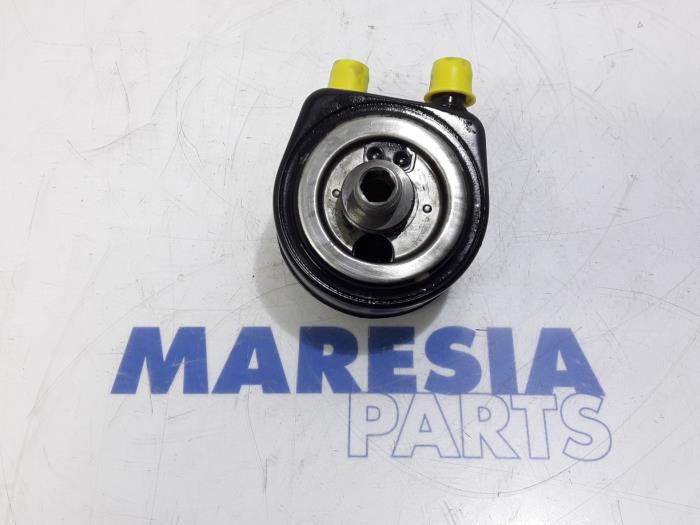 Gebruikte Oliekoeler Alfa Romeo 156 Sportwagon (932) 1.9 JTD Prijs € 50,00 Margeregeling aangeboden door Maresia Parts