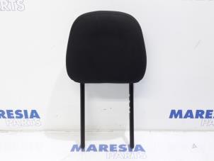 Gebruikte Hoofdsteun Peugeot 208 I (CA/CC/CK/CL) 1.0 Vti 12V PureTech Prijs € 25,00 Margeregeling aangeboden door Maresia Parts