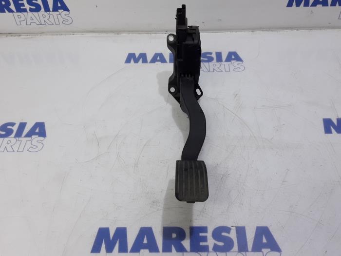 Gebruikte Sensor Gaspedaalpositie Peugeot 208 I (CA/CC/CK/CL) 1.0 Vti 12V PureTech Prijs € 20,00 Margeregeling aangeboden door Maresia Parts