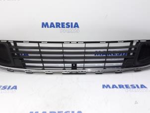 Gebruikte Grille Citroen C5 III Tourer (RW) 2.0 16V Prijs € 35,00 Margeregeling aangeboden door Maresia Parts