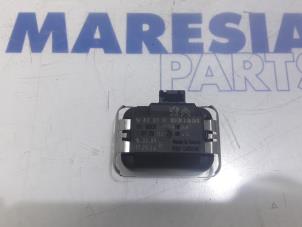 Gebruikte Sensor regen Citroen C5 III Tourer (RW) 2.0 16V Prijs € 20,00 Margeregeling aangeboden door Maresia Parts