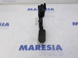 Gebruikte Gaspedaalpositie Sensor Renault Master IV (MA/MB/MC/MD/MH/MF/MG/MH) 2.3 dCi 135 16V FWD Prijs € 60,50 Inclusief btw aangeboden door Maresia Parts