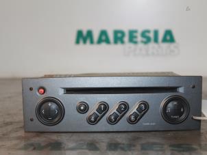 Gebruikte Radio CD Speler Renault Scénic II (JM) 1.5 dCi 80 Prijs € 45,00 Margeregeling aangeboden door Maresia Parts