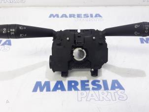 Gebruikte Combischakelaar Stuurkolom Alfa Romeo Giulietta (940) 1.4 TB 16V Prijs € 105,00 Margeregeling aangeboden door Maresia Parts