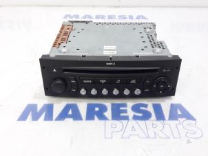 Gebruikte Radio CD Speler Peugeot 207 CC (WB) 1.6 16V Prijs € 60,00 Margeregeling aangeboden door Maresia Parts