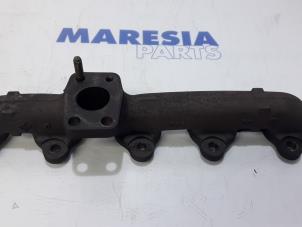 Gebruikte Uitlaatspruitstuk Peugeot Partner (GC/GF/GG/GJ/GK) 1.6 HDI 75 16V Prijs € 30,19 Inclusief btw aangeboden door Maresia Parts