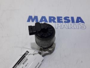 Gebruikte Gasklep Stelmotor Peugeot 307 CC (3B) 2.0 16V Prijs € 50,00 Margeregeling aangeboden door Maresia Parts