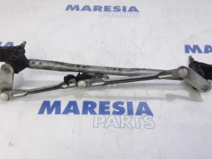 Gebruikte Ruitenwis Mechaniek Fiat Bravo (198A) 1.6 JTD Multijet 120 Prijs € 35,00 Margeregeling aangeboden door Maresia Parts