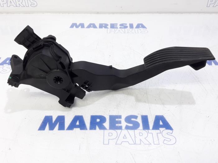 Gebruikte Gaspedaalpositie Sensor Fiat Tipo (356H/357H) 1.4 16V Prijs € 50,00 Margeregeling aangeboden door Maresia Parts