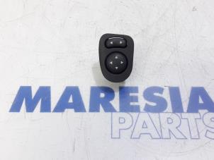 Gebruikte Spiegel Schakelaar Fiat 500 (312) 0.9 TwinAir 85 Prijs € 25,00 Margeregeling aangeboden door Maresia Parts