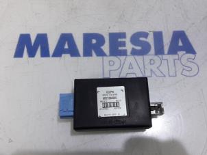 Gebruikte Alarm module Peugeot 308 CC (4B) 2.0 HDi 16V Euro 5 FAP Prijs € 75,00 Margeregeling aangeboden door Maresia Parts