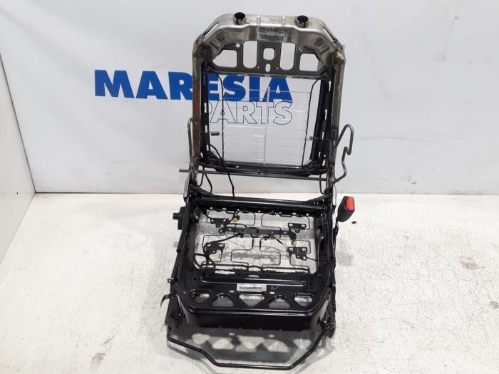 Gebruikte Stoelframe Peugeot 208 I (CA/CC/CK/CL) 1.2 Vti 12V PureTech 82 Prijs € 105,00 Margeregeling aangeboden door Maresia Parts