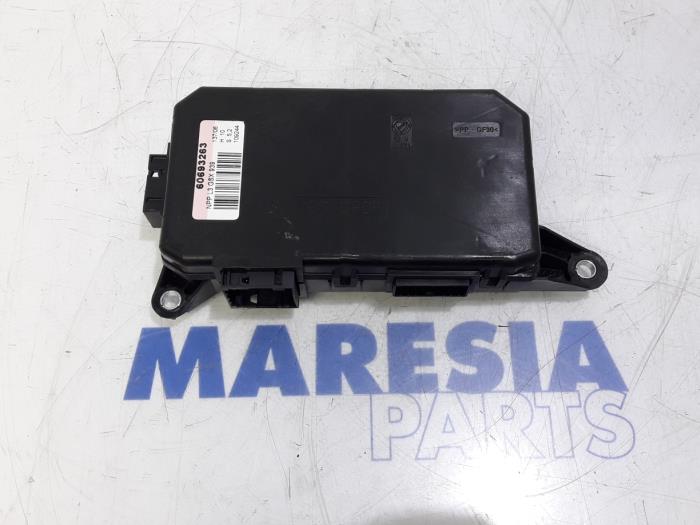 Gebruikte Computer Diversen Alfa Romeo 159 Sportwagon (939BX) 1.9 JTDm 16V Prijs € 50,00 Margeregeling aangeboden door Maresia Parts