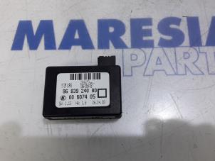 Gebruikte Sensor regen Peugeot 207 CC (WB) 1.6 16V Prijs € 25,00 Margeregeling aangeboden door Maresia Parts