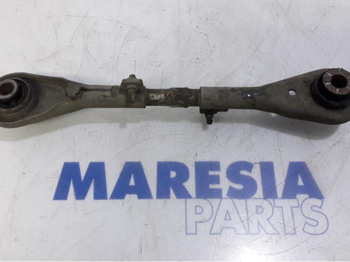 Gebruikte Reactiestang links-achter Citroen C5 III Tourer (RW) 1.6 HDiF 16V Prijs € 35,00 Margeregeling aangeboden door Maresia Parts