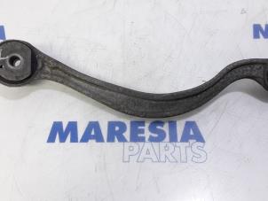 Gebruikte Reactiestang links-achter Peugeot 508 (8D) 1.6 HDiF 16V Prijs € 35,00 Margeregeling aangeboden door Maresia Parts