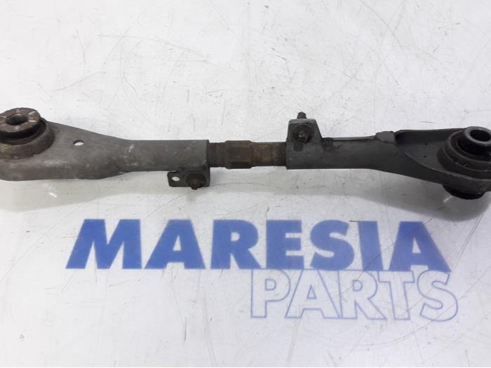 Gebruikte Reactiestang links-achter Peugeot 508 (8D) 1.6 HDiF 16V Prijs € 35,00 Margeregeling aangeboden door Maresia Parts