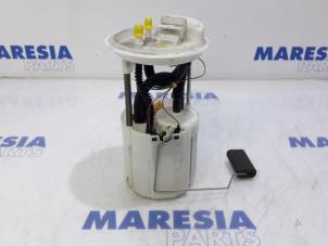 Gebruikte Brandstofpomp Elektrisch Fiat Bravo (198A) 1.4 T-Jet 16V 150 Prijs € 40,00 Margeregeling aangeboden door Maresia Parts