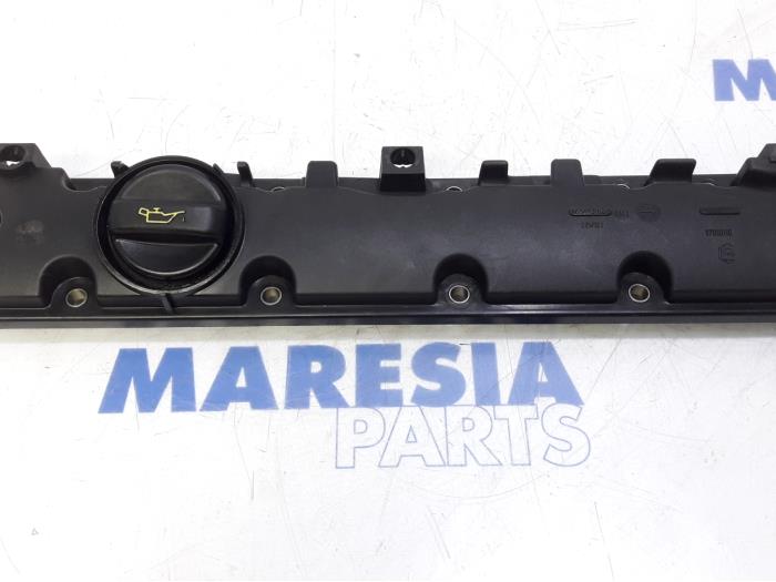 Gebruikte Kleppendeksel Citroen Xsara Picasso (CH) 1.8 16V Prijs € 25,00 Margeregeling aangeboden door Maresia Parts