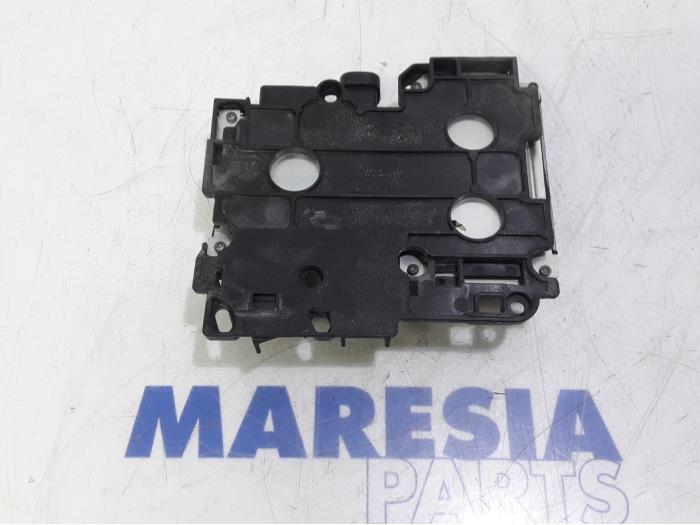 Start/Stop computer van een Peugeot 208 I (CA/CC/CK/CL) 1.6 Blue HDi 100 2015