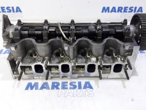 Gebruikte Cilinderkop Alfa Romeo 156 Sportwagon (932) 1.9 JTD Prijs € 210,00 Margeregeling aangeboden door Maresia Parts