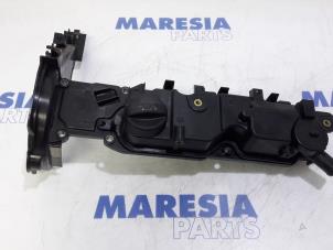 Gebruikte Kleppendeksel Peugeot 5008 I (0A/0E) 1.6 HDiF 16V Prijs € 35,00 Margeregeling aangeboden door Maresia Parts