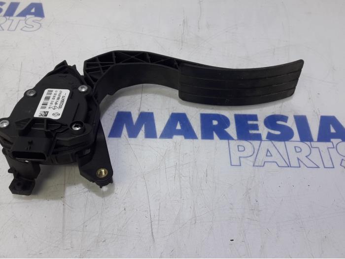 Gebruikte Sensor Gaspedaalpositie Renault Clio IV (5R) 0.9 Energy TCE 90 12V Prijs € 20,00 Margeregeling aangeboden door Maresia Parts