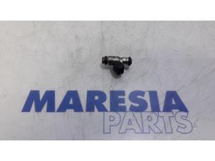 Gebruikte Injector (benzine injectie) Fiat Panda (169) 1.2 Fire Prijs € 20,00 Margeregeling aangeboden door Maresia Parts